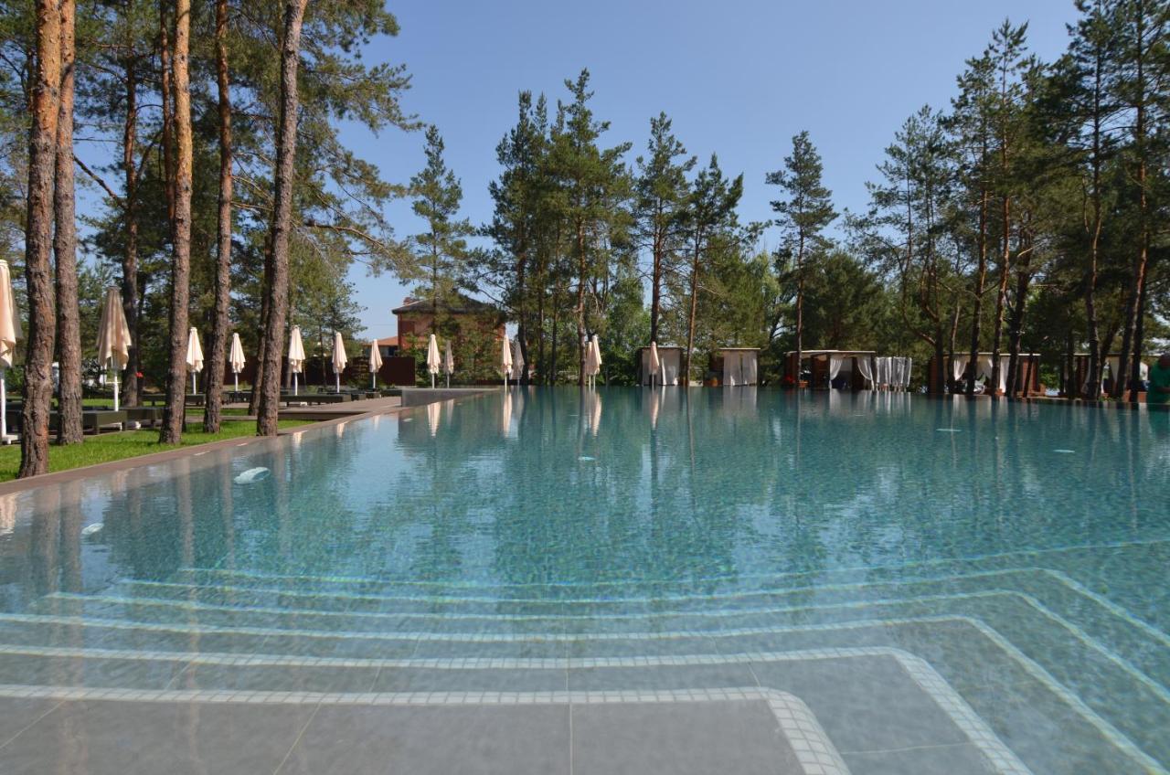 Sobi Hotel Вишхород Екстериор снимка